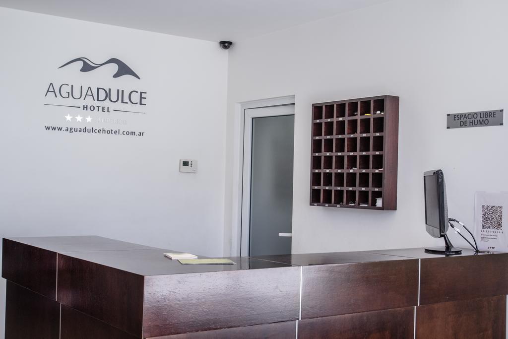 Agua Dulce Hotel Танділ Екстер'єр фото